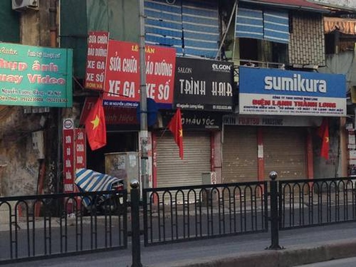 Hanoi falls quiet at start of New Year holiday - 8