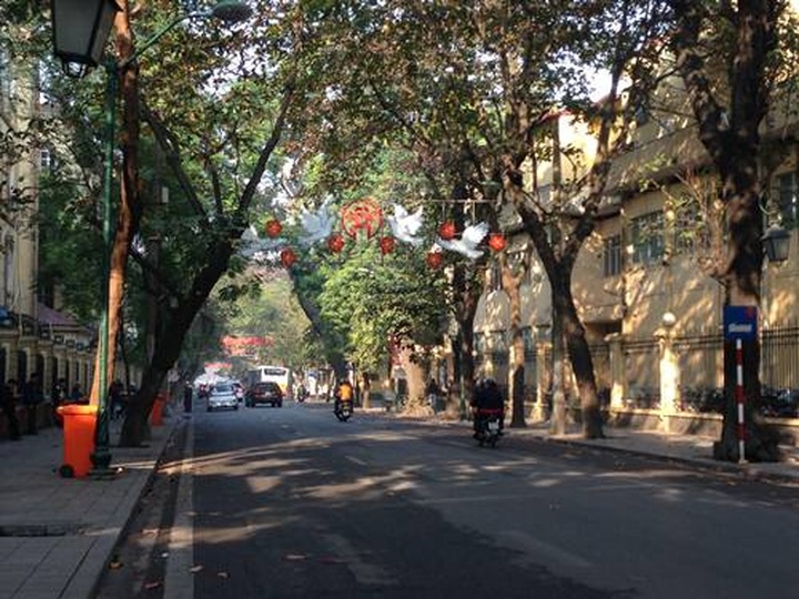 Hanoi falls quiet at start of New Year holiday - 1