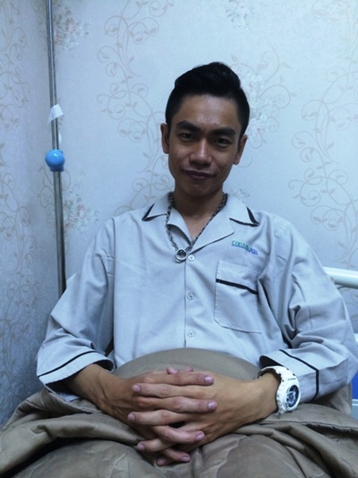 Vietnam’s Got Talent contestant drinks acid by mistake - 2 Vietnam’s Got Talent contestant drinks acid by mistake - 2