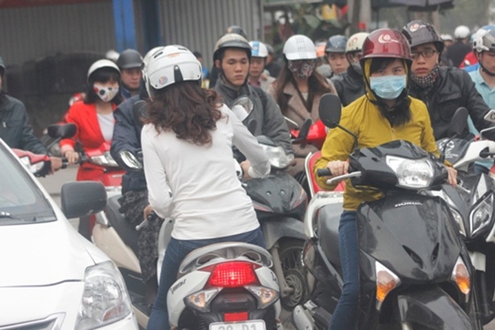 Hanoi traffic stalls city on final day of Tet - 9 Hanoi traffic stalls city on final day of Tet - 9