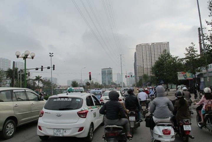 Hanoi traffic stalls city on final day of Tet - 12 Hanoi traffic stalls city on final day of Tet - 12