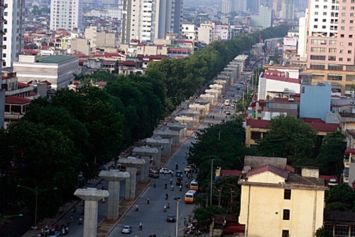 Work resumes on Hanoi's skytrain project - 1
