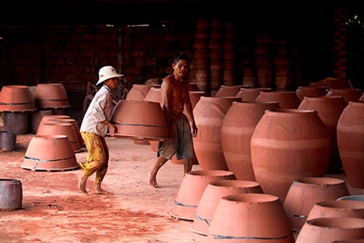 Pottery workshop preserves 150yo techniques - 6