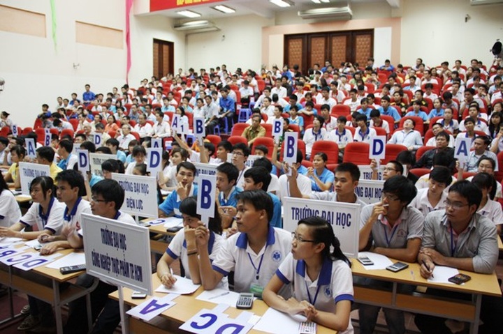 Despite high unemployment rate, high school grads still flock to university - 1