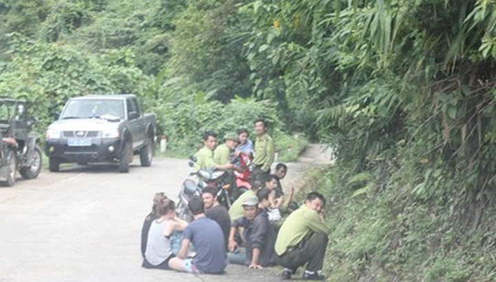 Tourists suffer in stand off between forest rangers and tour operators - 1 Tourists suffer in stand off between forest rangers and tour operators - 1