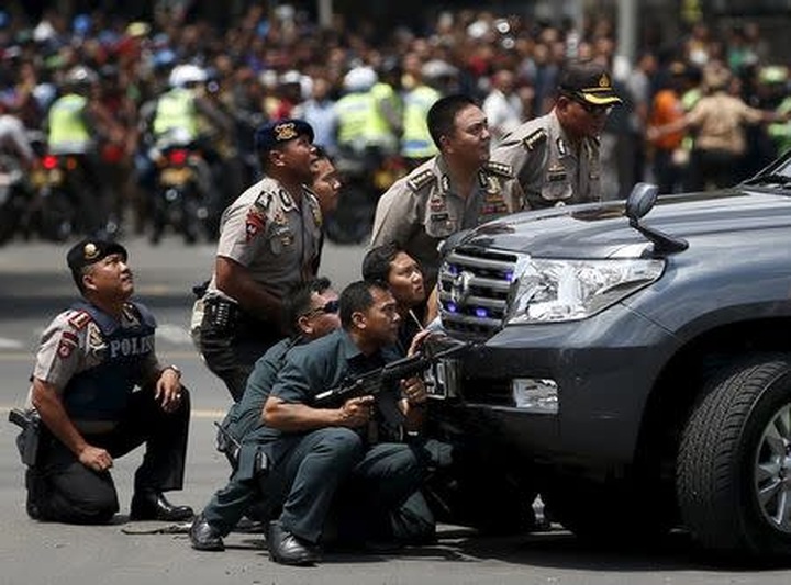 Blasts, gunfight in Indonesian capital; at least six dead - 1 Blasts, gunfight in Indonesian capital; at least six dead - 1