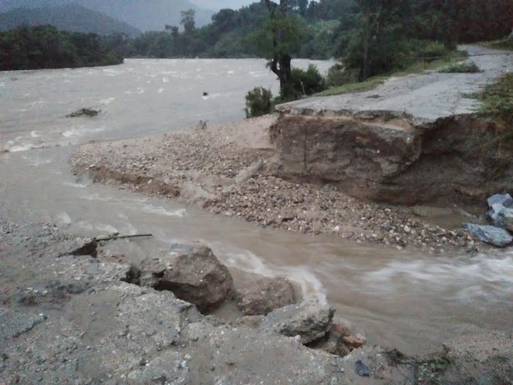 Flood continues to ravage central coast - 7
