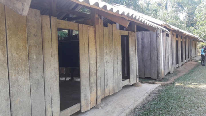 Pupils and teachers struggle to cope with dilapidated classrooms - 1