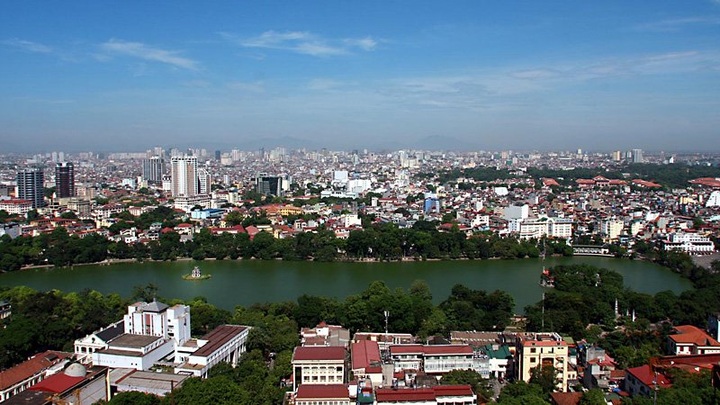 Four-month dredge on Hoan Kiem Lake to start in July - 1