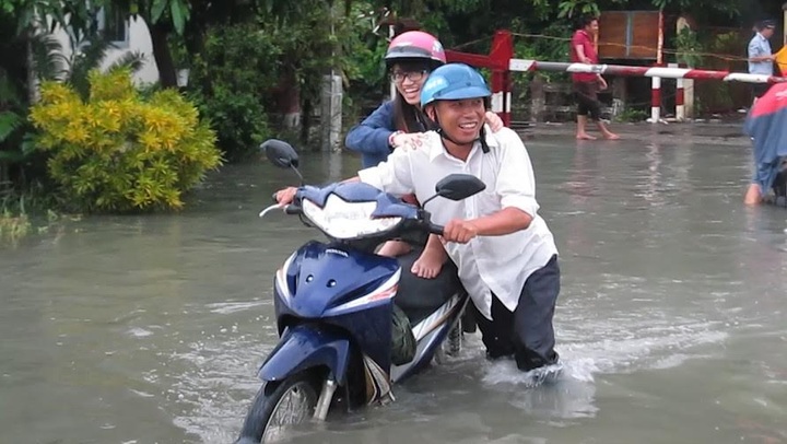 North-South rail delay due to flood - 2