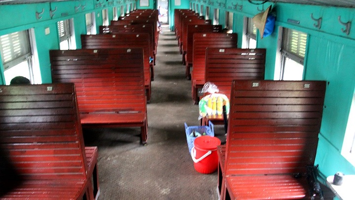 Expensive railway route fails to attract passengers - 3