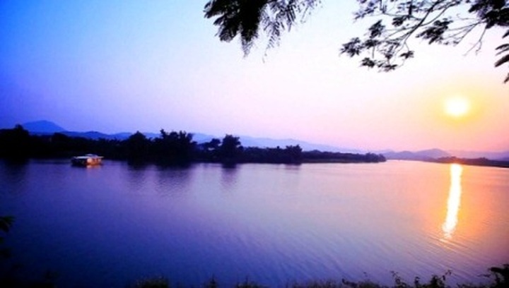 Young people bring attention to forgotten relic - 4 Young people bring attention to forgotten relic - 4