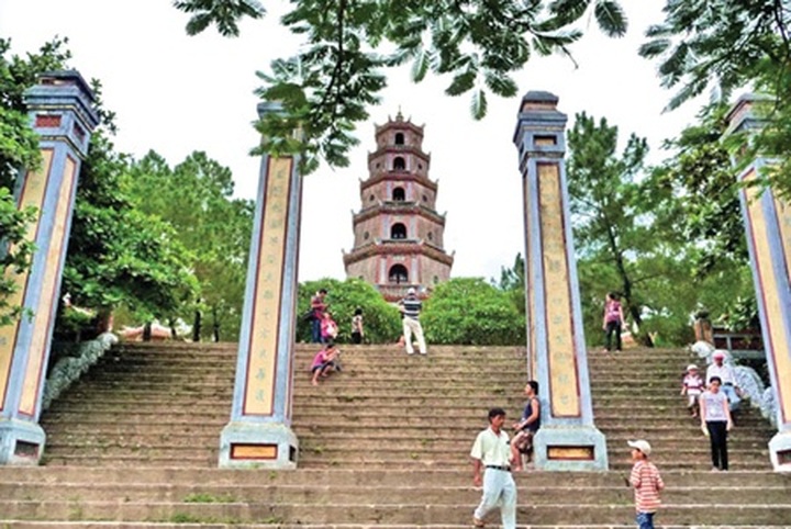 Hue increases entrance fees for monuments - 1