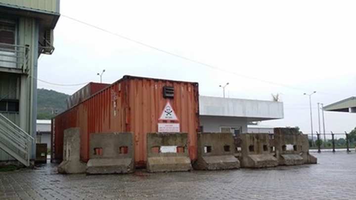 Firm told to deal with toxic substance threat - 2