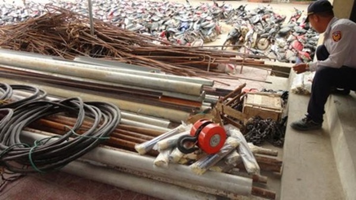 Three suspects arrested for looting assets in Formosa - 1