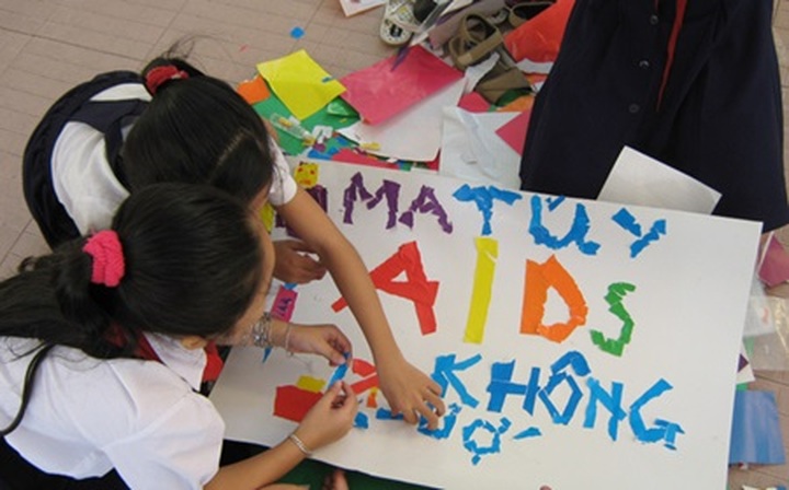 Total market strategy could fill gaps in international HIV/AIDS funding - 1