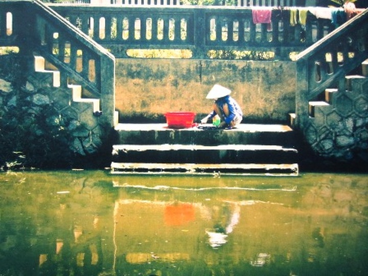 Exhibition tells the story of the Huong River - 2 Exhibition tells the story of the Huong River - 2