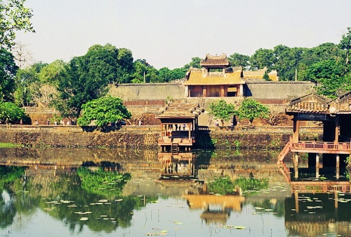 VND105 billion approved for Tu Duc Tomb restoration - 1