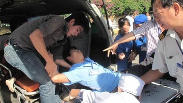 Fish lunch poisons more than 200 workers - 1 Fish lunch poisons more than 200 workers - 1