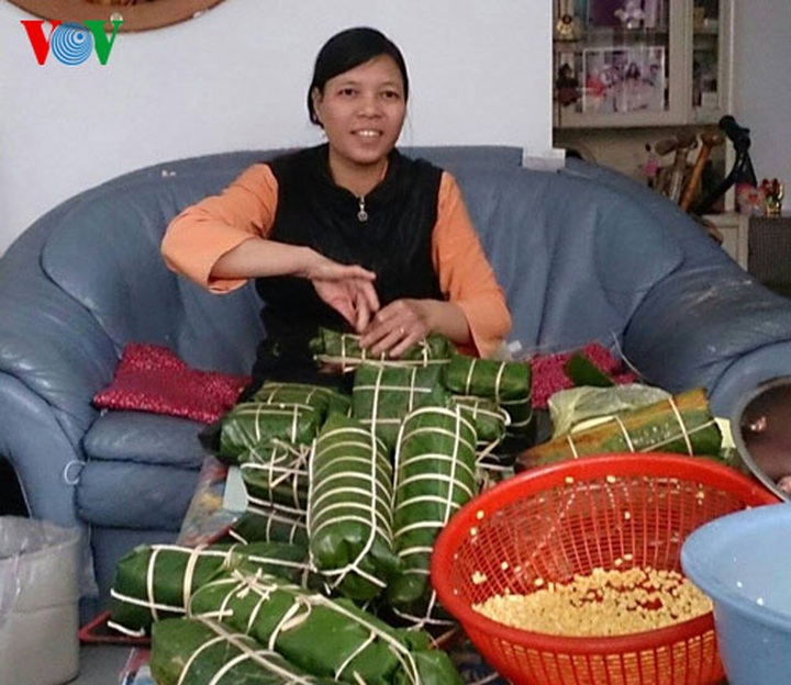 Revellers ring in Lunar New Year across Vietnam - 23