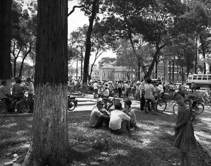 Vietnamese life in the 1990s - 26