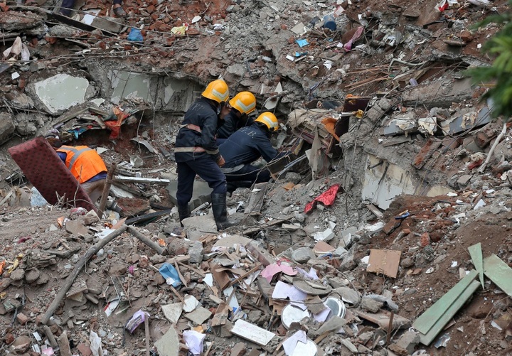 Mumbai building collapse death toll rises to 17 - 1