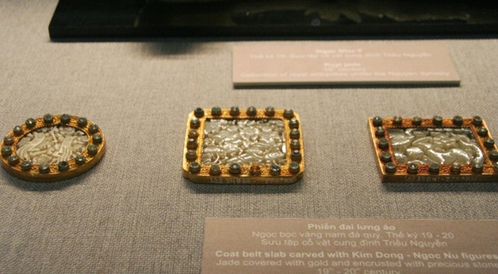 Ancient jewellery on display in Hue - 2