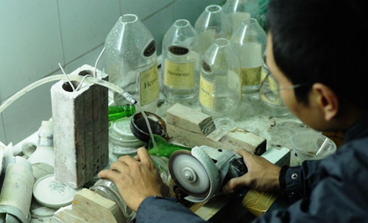 Turning trash into art treasures - 3 Turning trash into art treasures - 3