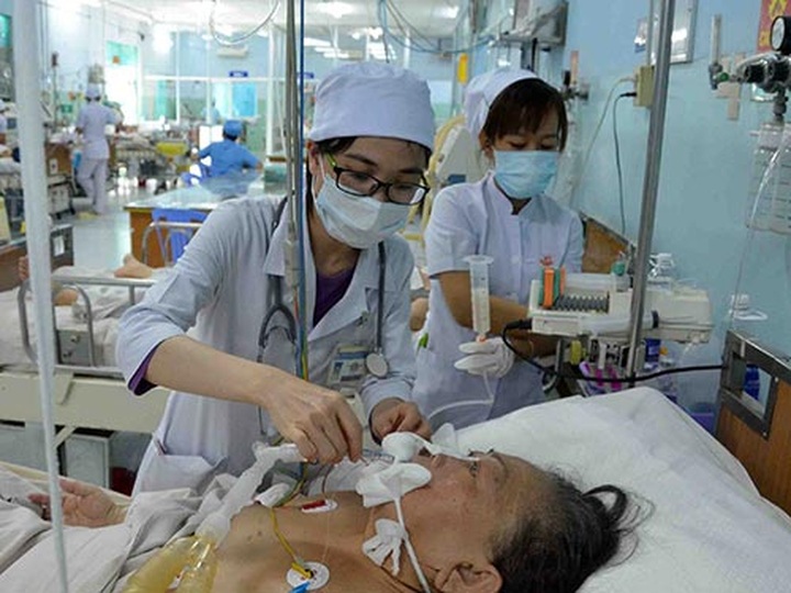 Health Minister promises to improve health sector - 2