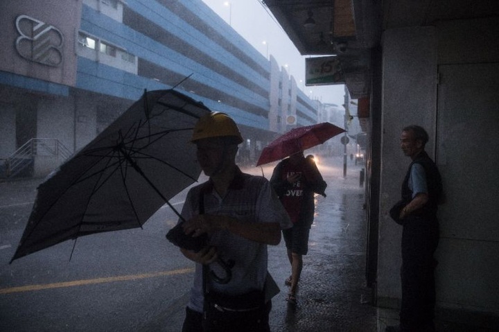 Second storm hits Hong Kong and Macau amid typhoon recovery - 1