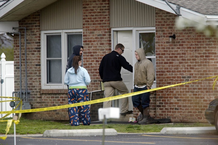 2 boys, 3 adults shot to death in US's Illinois town - 1