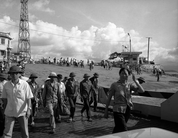 Vietnamese life in the 1990s - 33