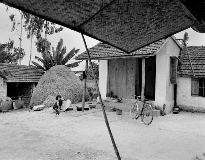 Vietnamese life in the 1990s - 35