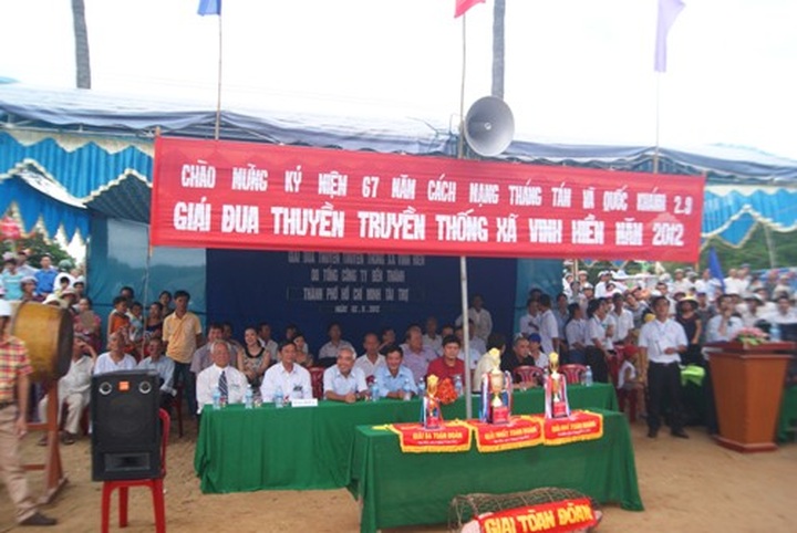 Boat race on Tam Giang Lagoon - 8 Boat race on Tam Giang Lagoon - 8