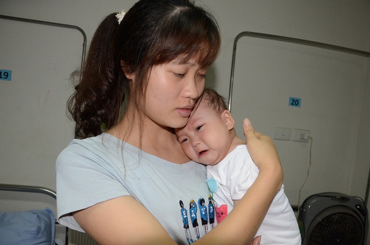 Nine-month-old baby fights against leukaemia - 1