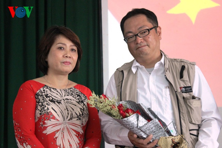 Japanese journalist opens photo exhibition on Hoang Sa - 2