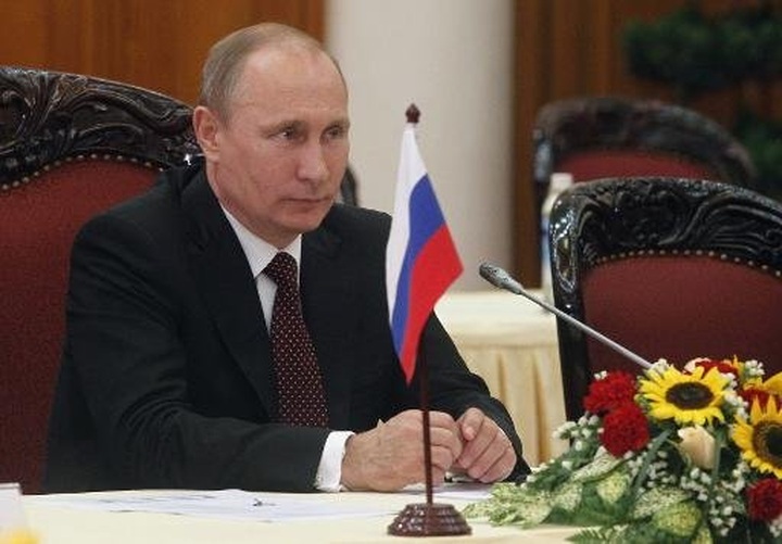 Putin in S. Korea to push new 'Silk Road' via N. Korea - 1