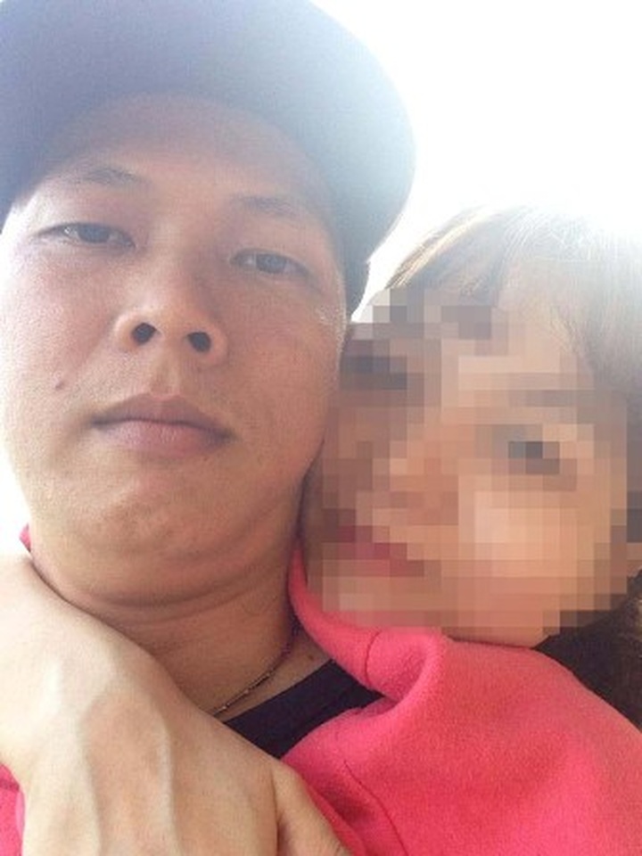 Monk in Can Tho suspended for inappropriate Facebook photos - 2 Monk in Can Tho suspended for inappropriate Facebook photos - 2