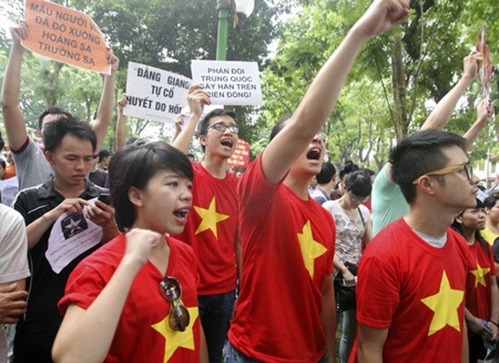 Vietnam protesters march against China’s illegal actions - 1 Vietnam protesters march against China’s illegal actions - 1