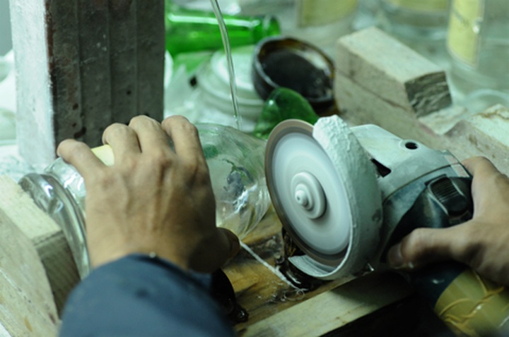 Turning trash into art treasures - 4 Turning trash into art treasures - 4