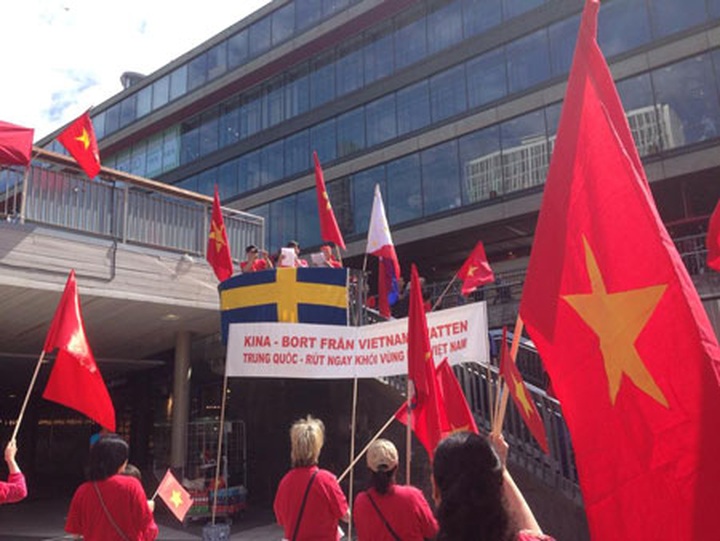 Vietnamese nationals in Scandinavia protest China - 7