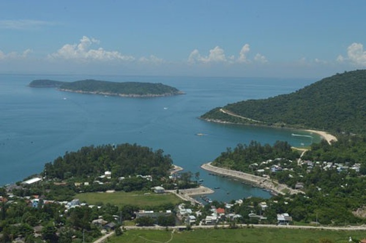 Cham Islands threatened by careless tourism - 1 Cham Islands threatened by careless tourism - 1