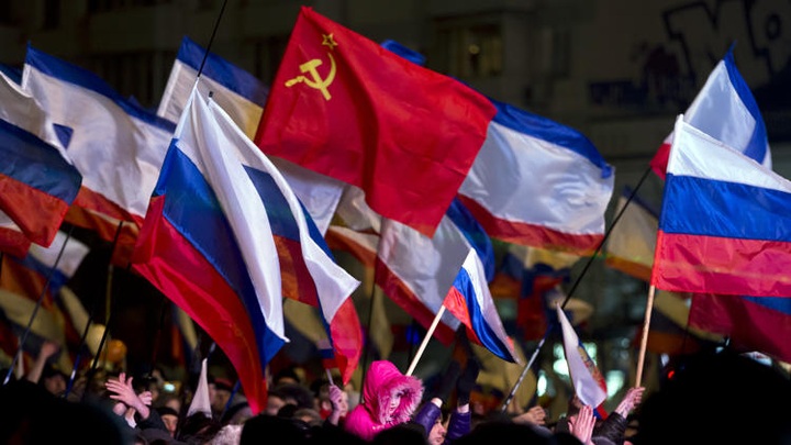 Crimeans overwhelmingly vote for secession - 1