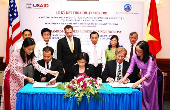 US provides $3 million to help disabled people - 1