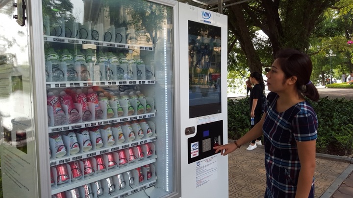 Hanoi to have 1,000 unstaffed convenience stores by 2020 - 1