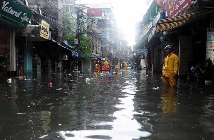 Warmer Pacific worsened cyclone risk for E. Asia - 1