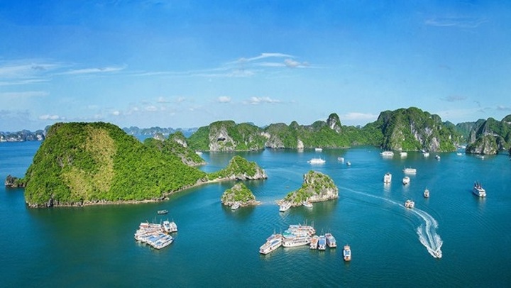 Ha Long Bay among 100 most beautiful UNESCO World Heritages - 1
