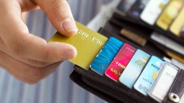 Vietnam intensifies non-cash payments for public services - 1