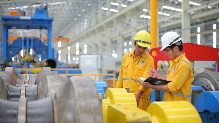 NFSC projects economic growth of 6.8% for Vietnam in 2016 - 1