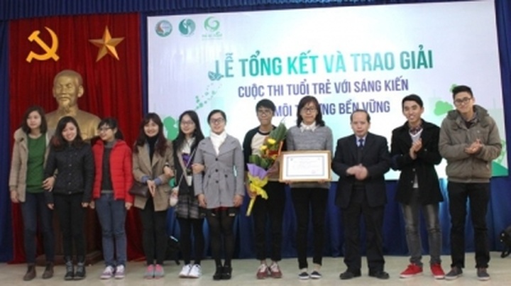 'Biogas from leftovers' wins 'Youth with initiatives for sustainable environment' - 1